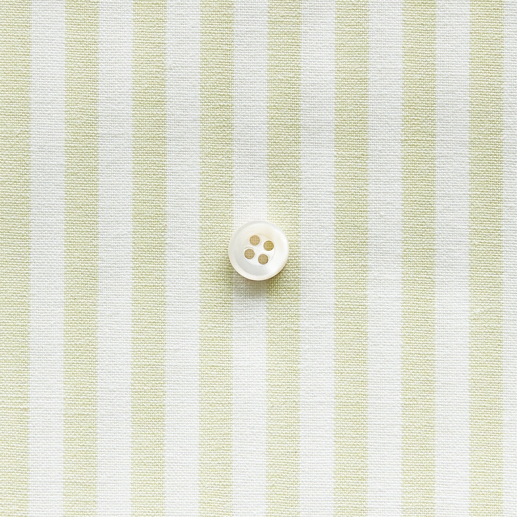 綿ポリダンガリー ストライプ#柄の大きさ_5mm#カラー_#125 サラダグリーン