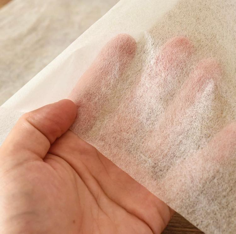 型紙用不織布 100m巻 100cm幅 透けてペンで書けて切りやすい! 画像3