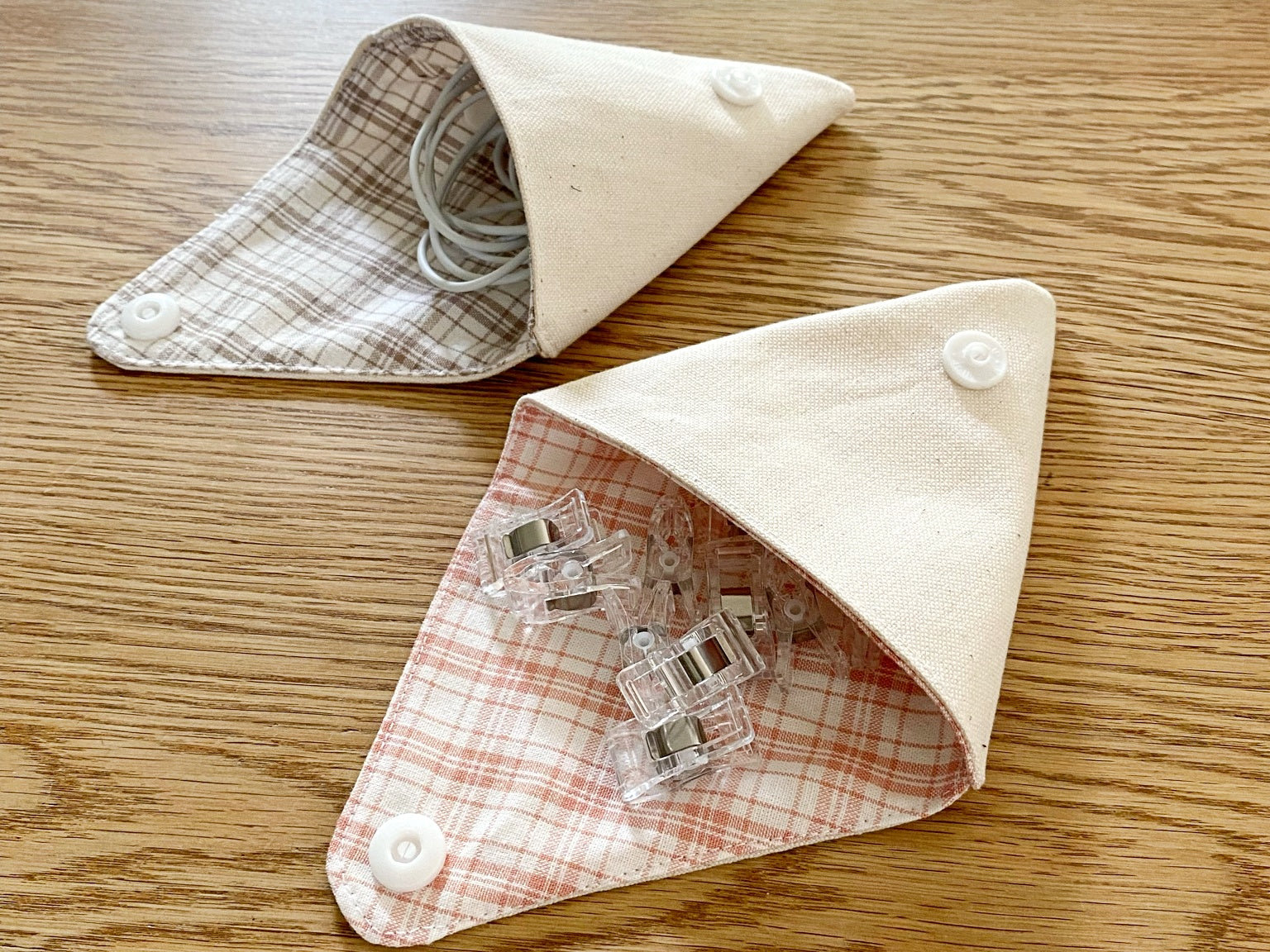 【ハギレ活用！】簡単に作れる三角形小物ケースの作り方