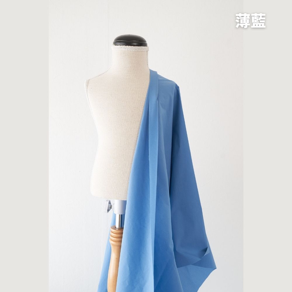 コットンみたいなナイロンタフタ 無地 全2色 50cm単位 140cm幅 0.20mm厚【商用可能】