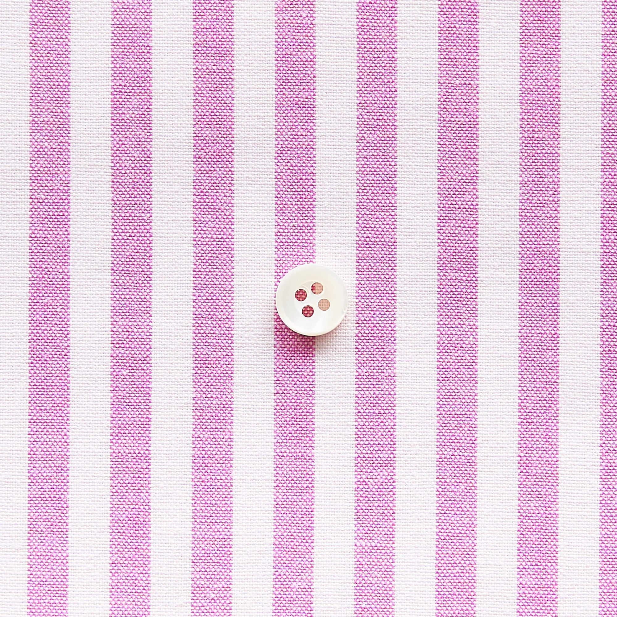 綿ポリダンガリー ストライプ#柄の大きさ_5mm#カラー_#121 ラズベリー