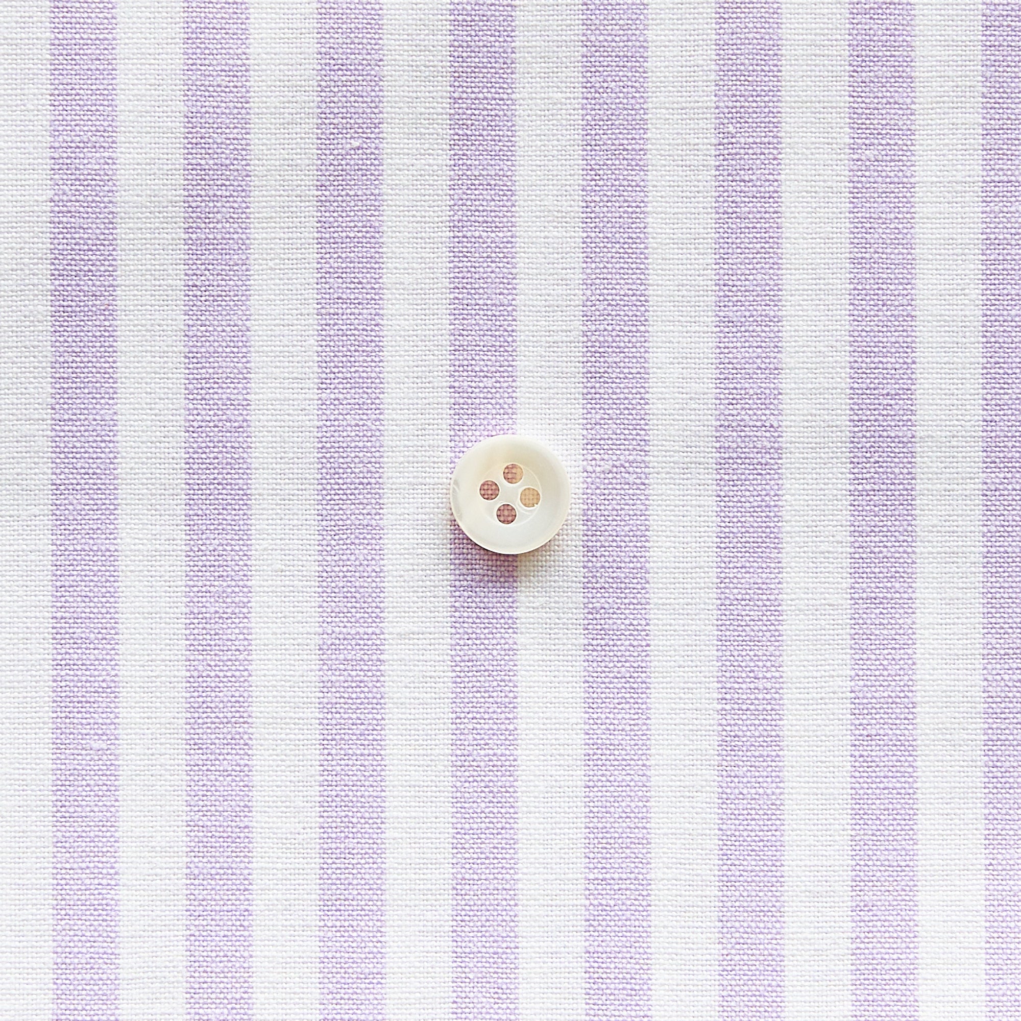 綿ポリダンガリー ストライプ#柄の大きさ_5mm#カラー_#123 ペールラベンダー