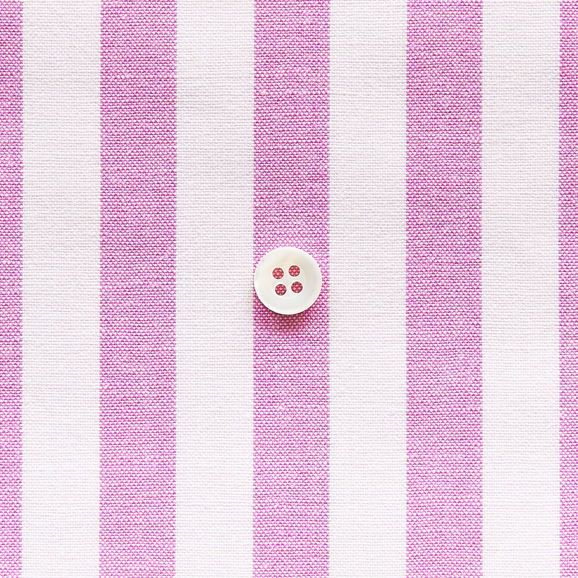 綿ポリダンガリー ストライプ#柄の大きさ_12mm#カラー_#121 ラズベリー