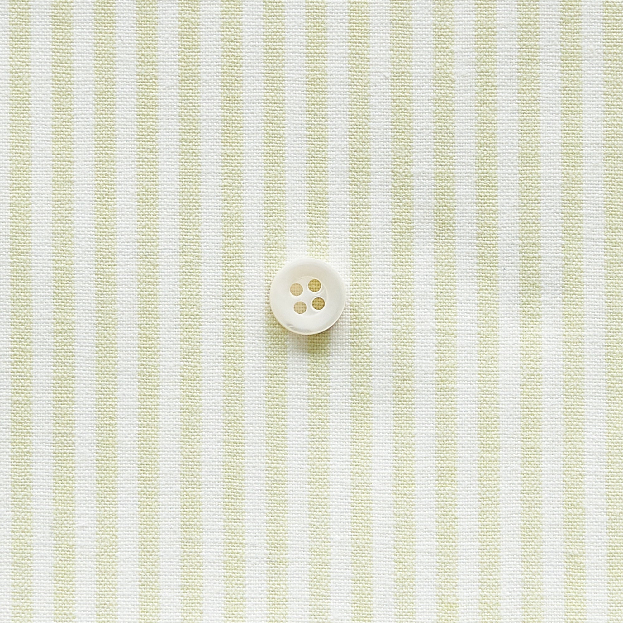 綿ポリダンガリー ストライプ#柄の大きさ_3mm#カラー_#125 サラダグリーン
